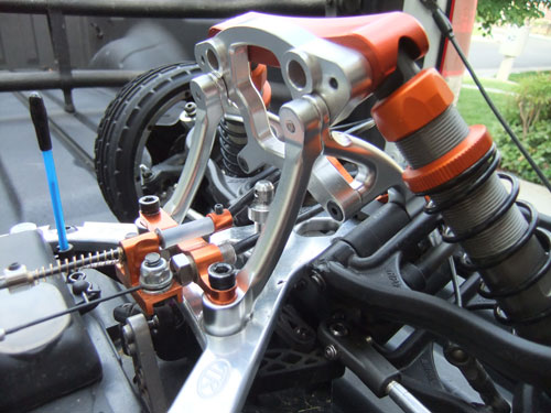 HPI Baja 5B SS - Upgrades - Turtle Racing fron shock mounts and GH front support
