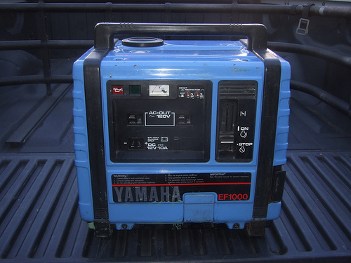 Yamaha EF1000 Generator